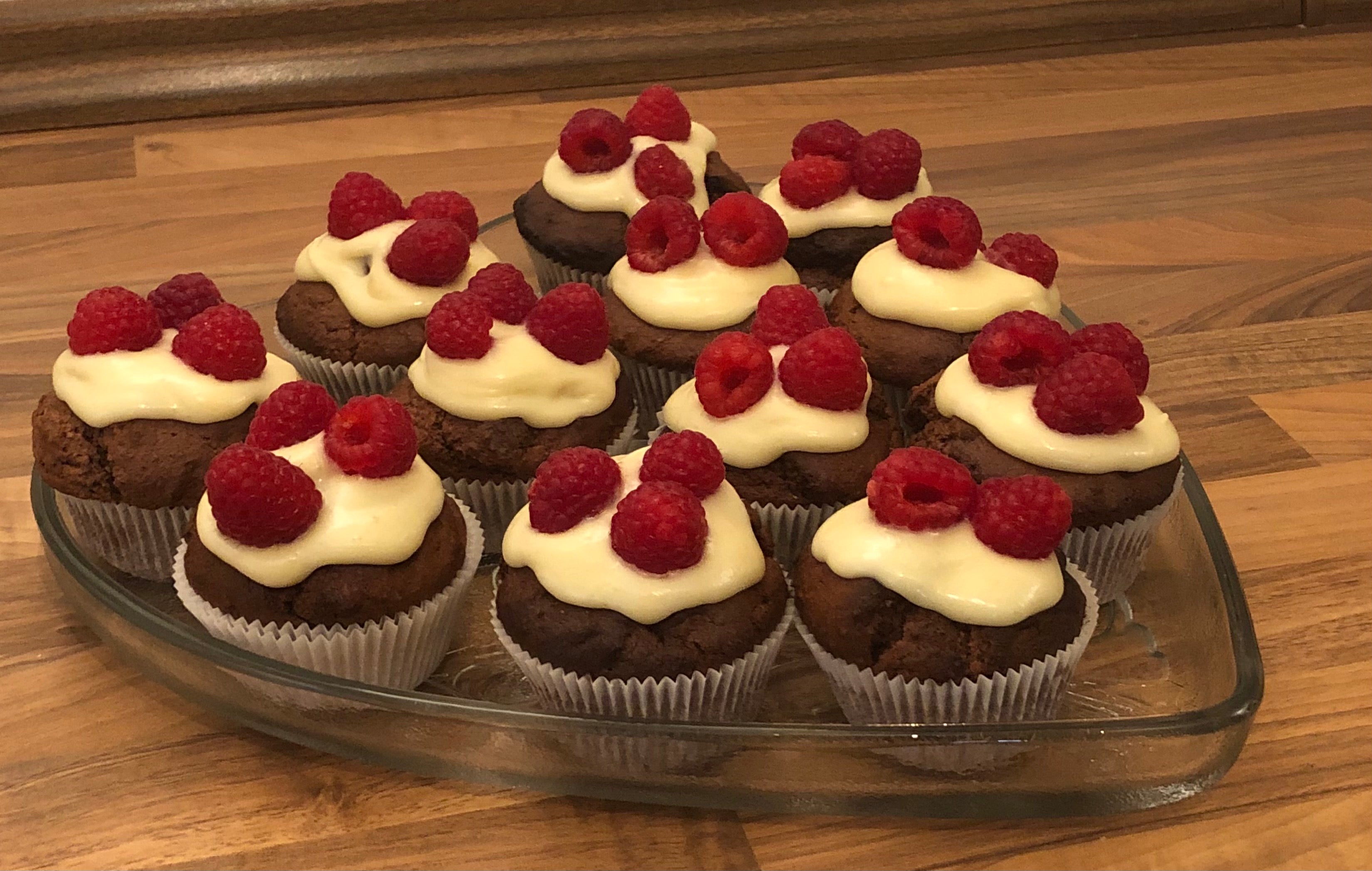 Schokoladen Himbeer Cupcakes