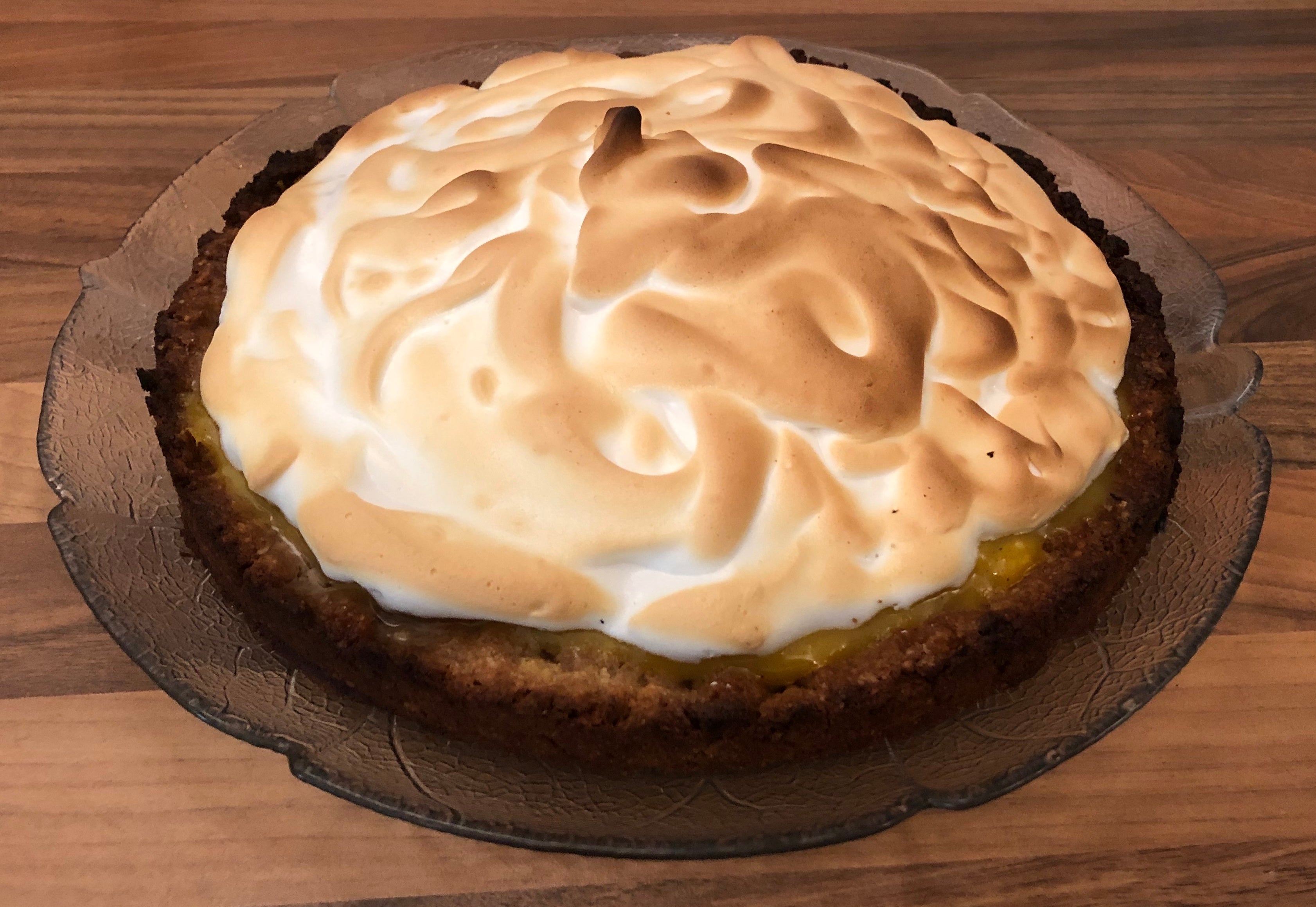 Mandarinentarte mit Baiserhaube